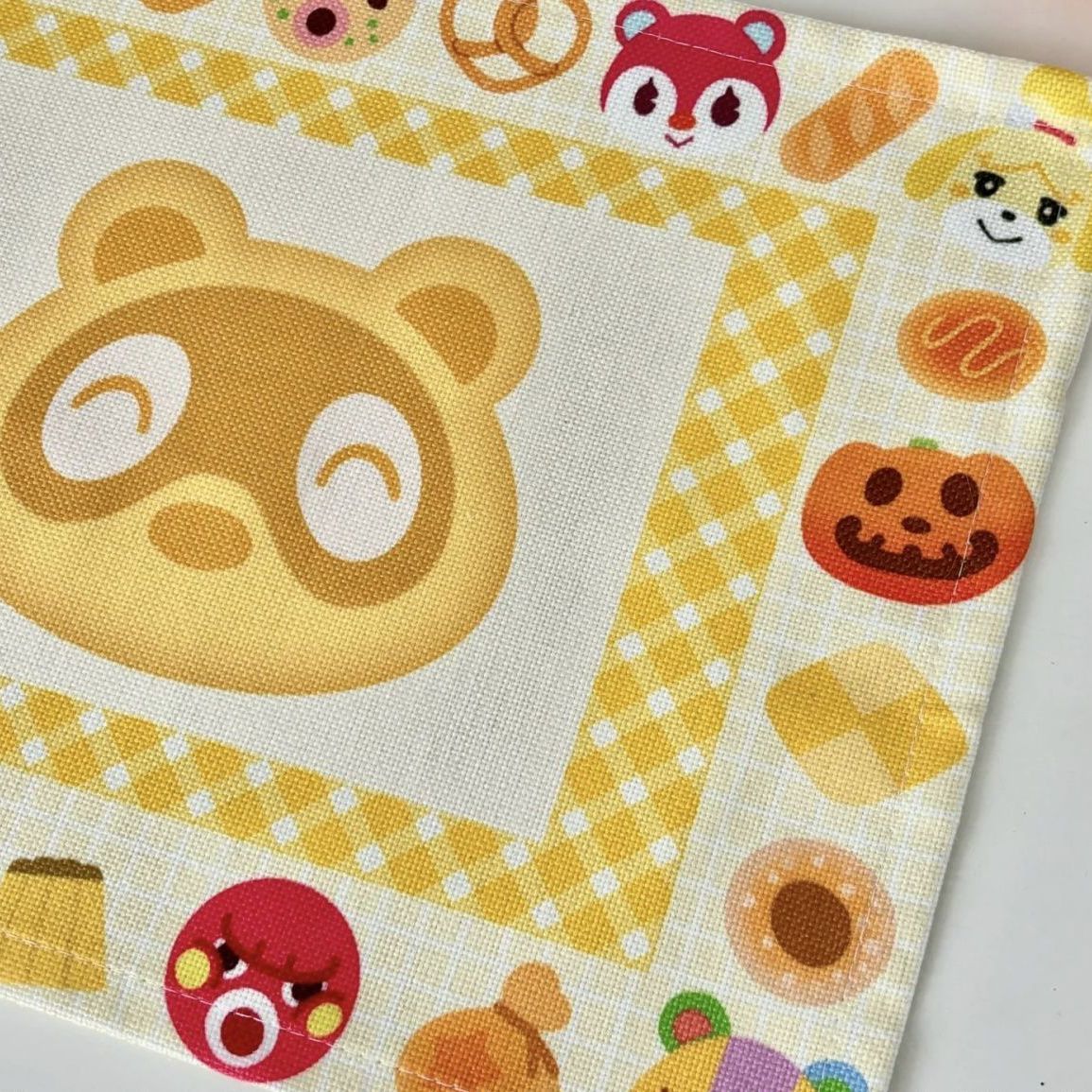 Animal Crossing: New Horizons Cotton-Linen Tablecloth & Placemat Set - 40x30cm Island-Themed Dining Decor